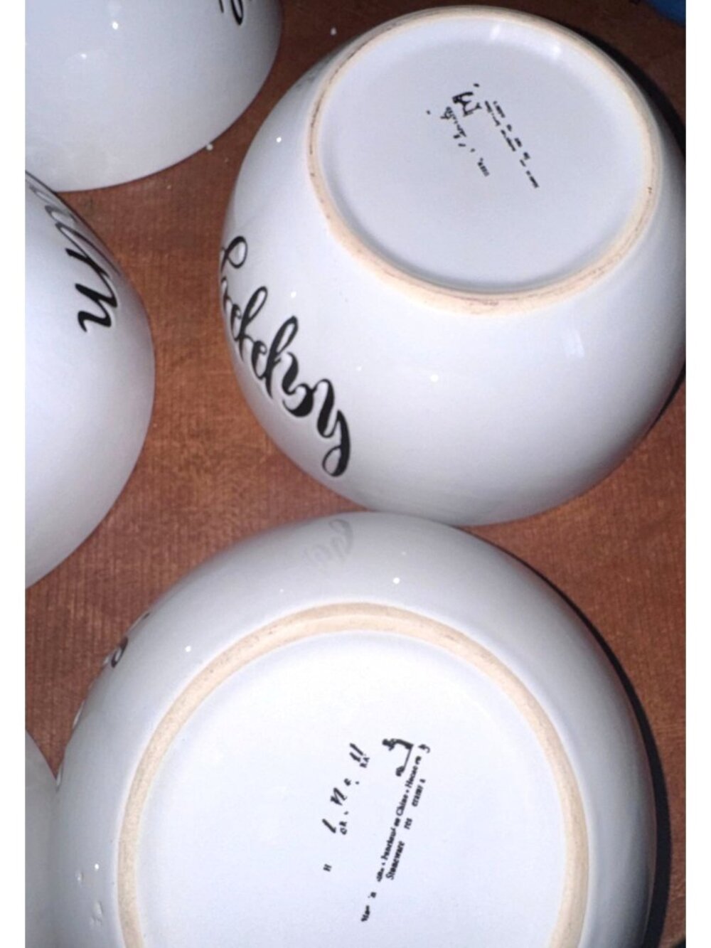 Set Of 5 Signature Housewares Ceramic Bowls With Inspirational Text: Happy Grate - Picture 4 of 6